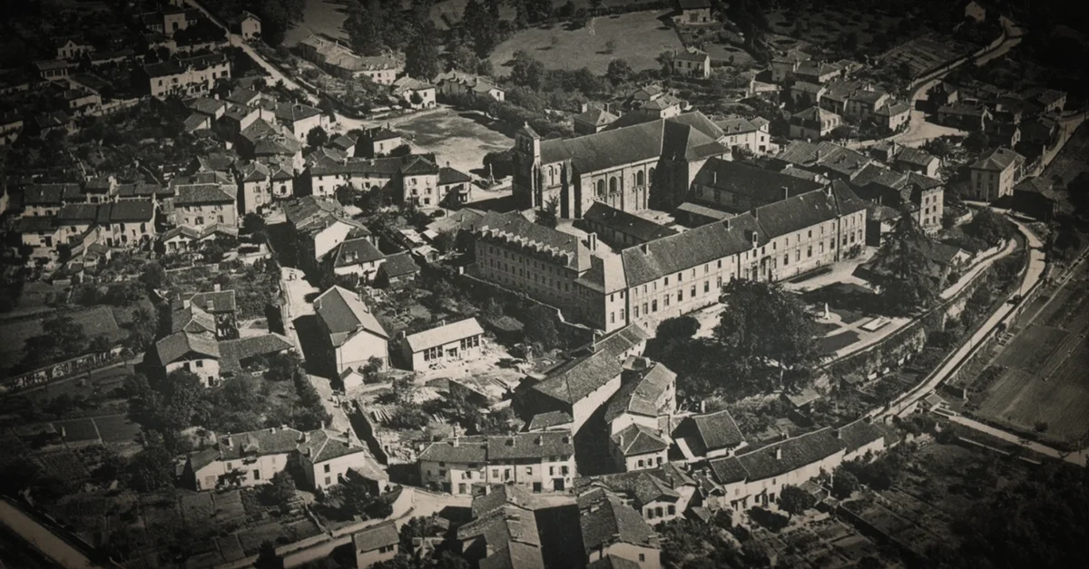 Récit de notre histoire en relation avec l’installation des moines de Flavigny à Solignac.